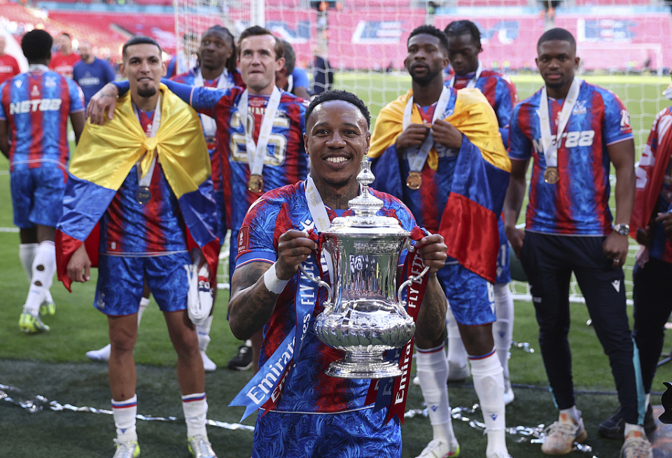 bCf, 他们在客场