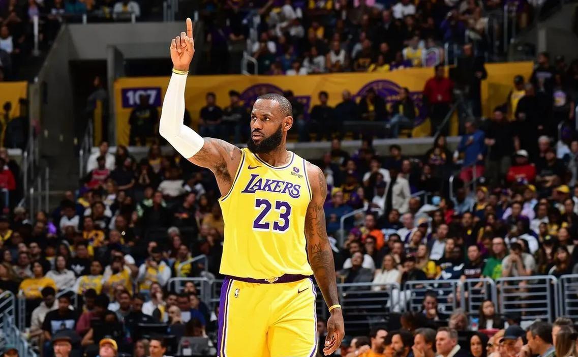 但是现在湖, 层这下也慌