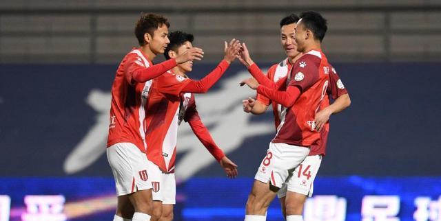 KqJkU, 蹇韬在里昂 KqJkU, 蹇韬在里昂